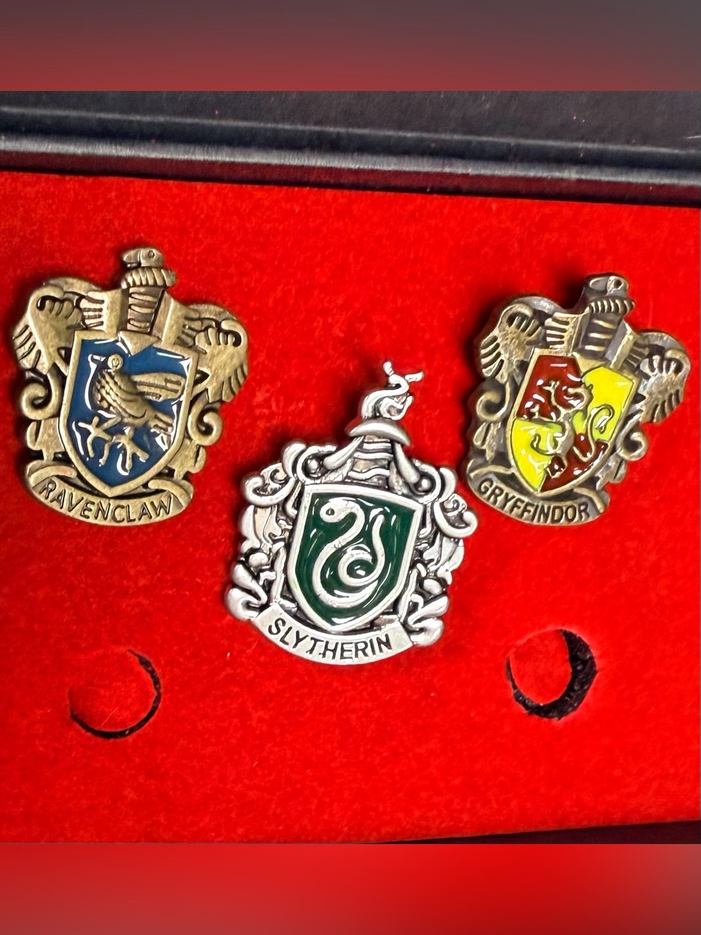 Harry Potter vintage pin house crest 3 metal set Ravenclaw Slytherin Gryffindor